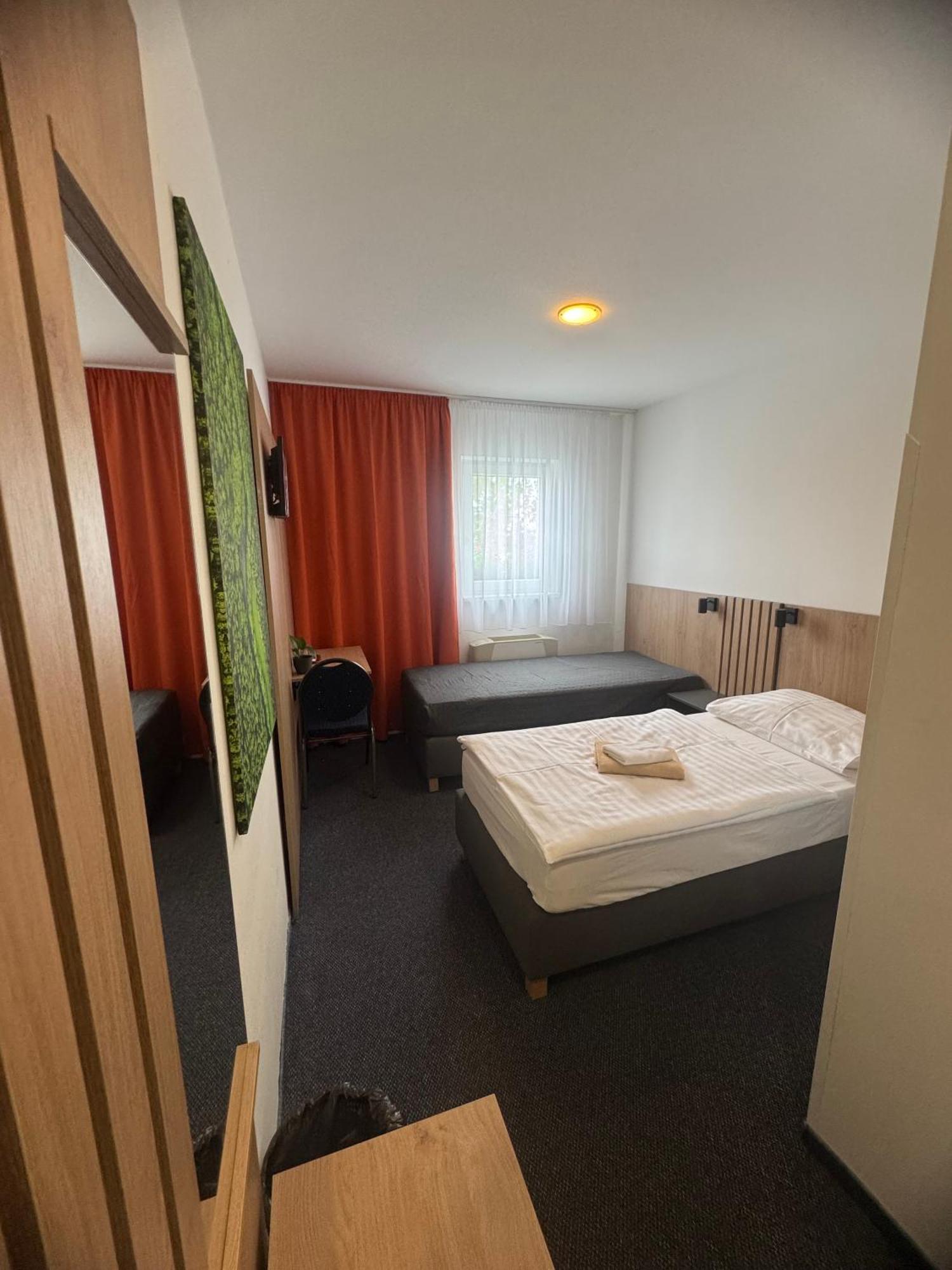 Hotel Remy Bratislava Dış mekan fotoğraf
