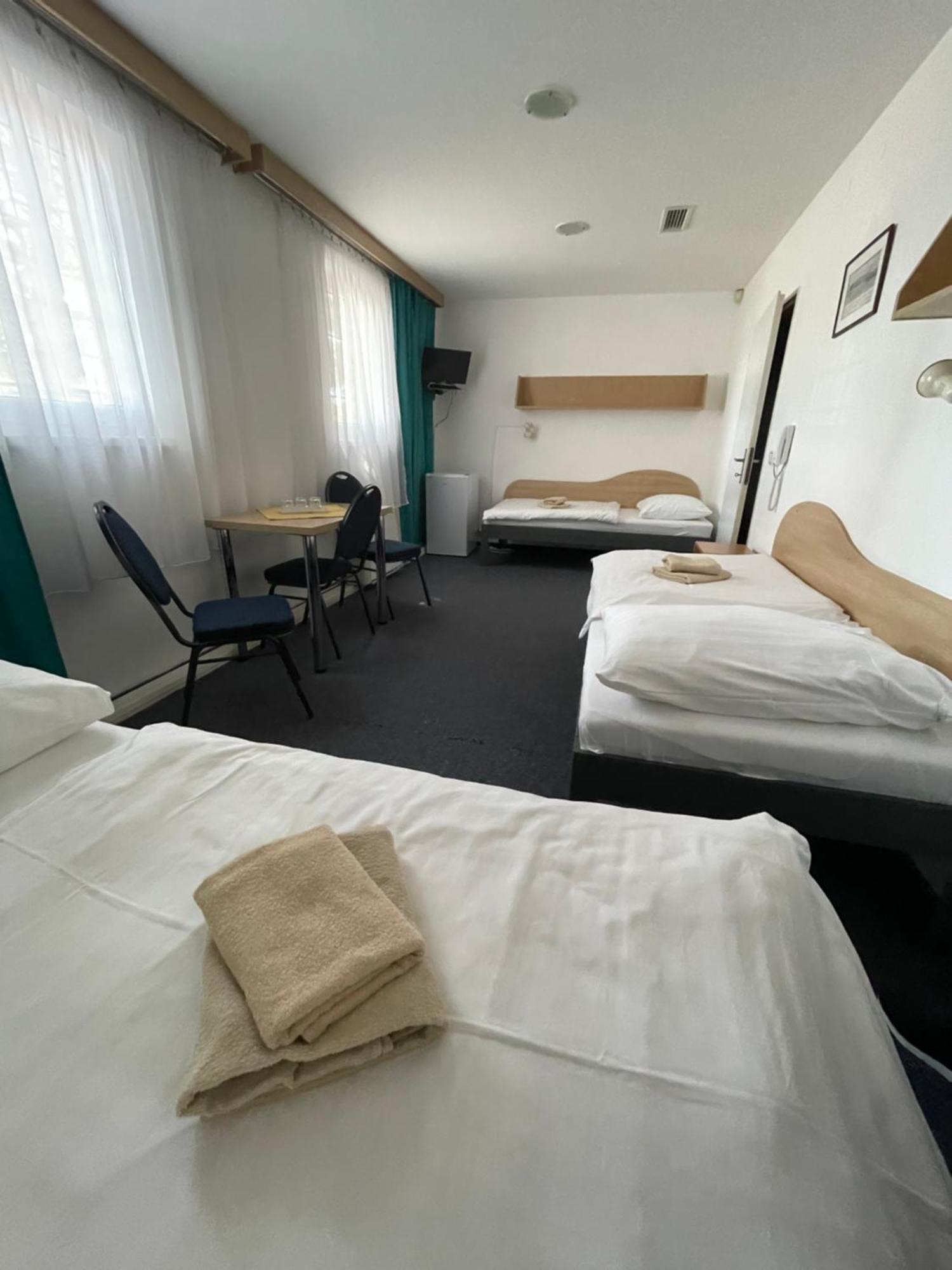 Hotel Remy Bratislava Dış mekan fotoğraf