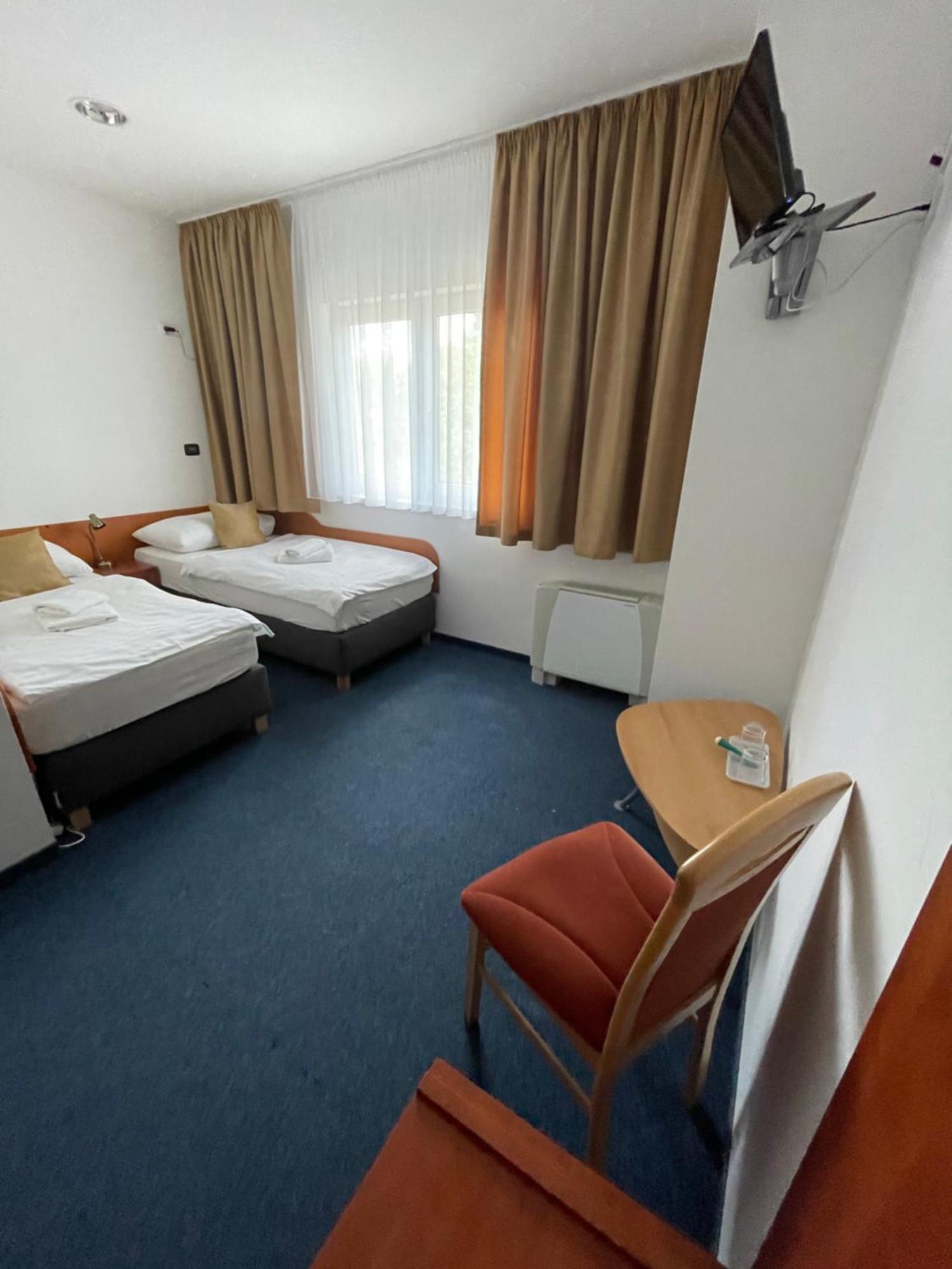 Hotel Remy Bratislava Dış mekan fotoğraf